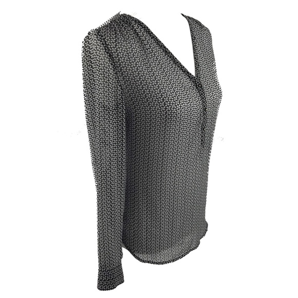 Long sleeved black & White Banana Republic blouse - Picture 2 of 4